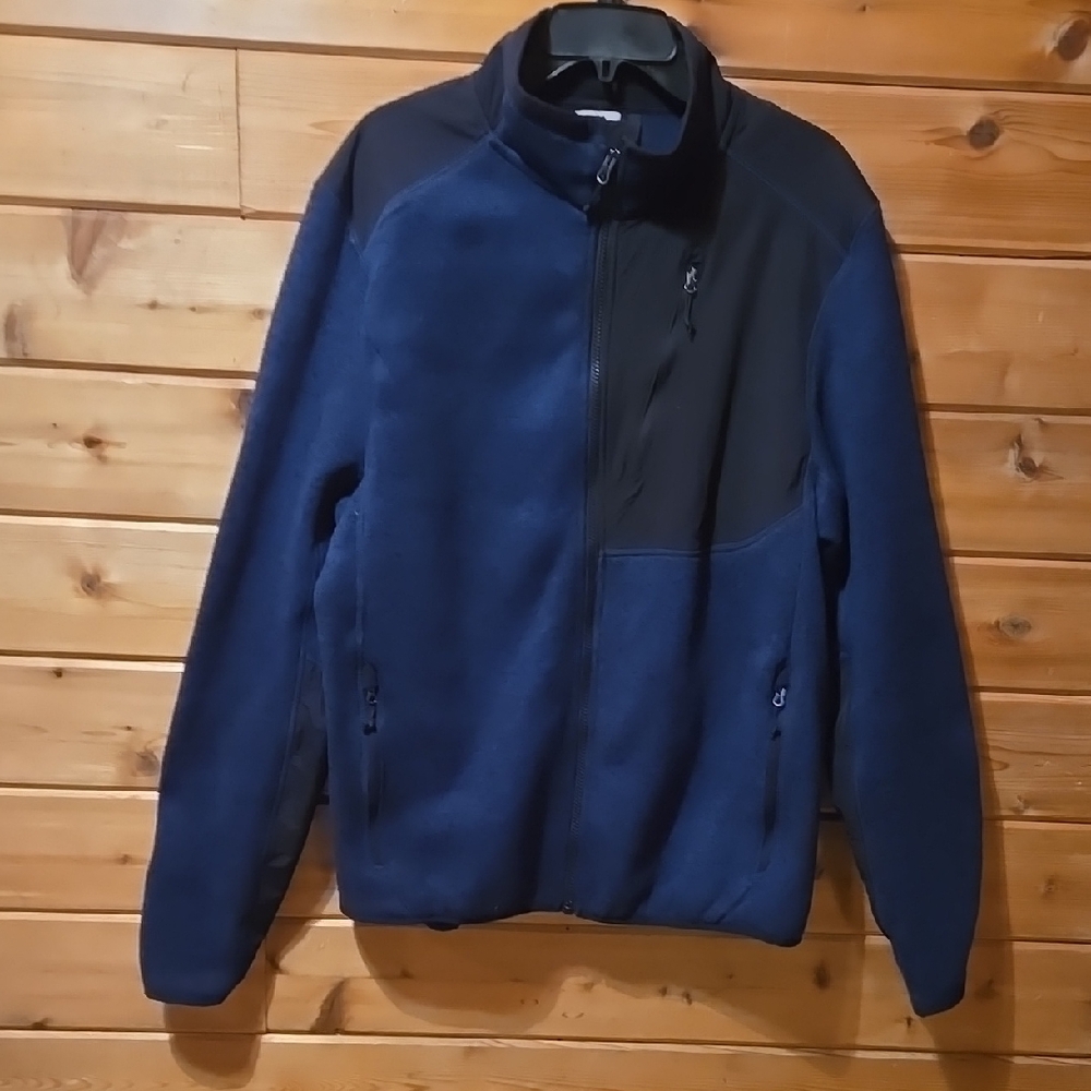 Like New Navy Blue Performance Jacket with Fleece Material and Quarter-Zip Style